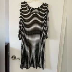 A & I green and white striped 3/4 sleeve dress